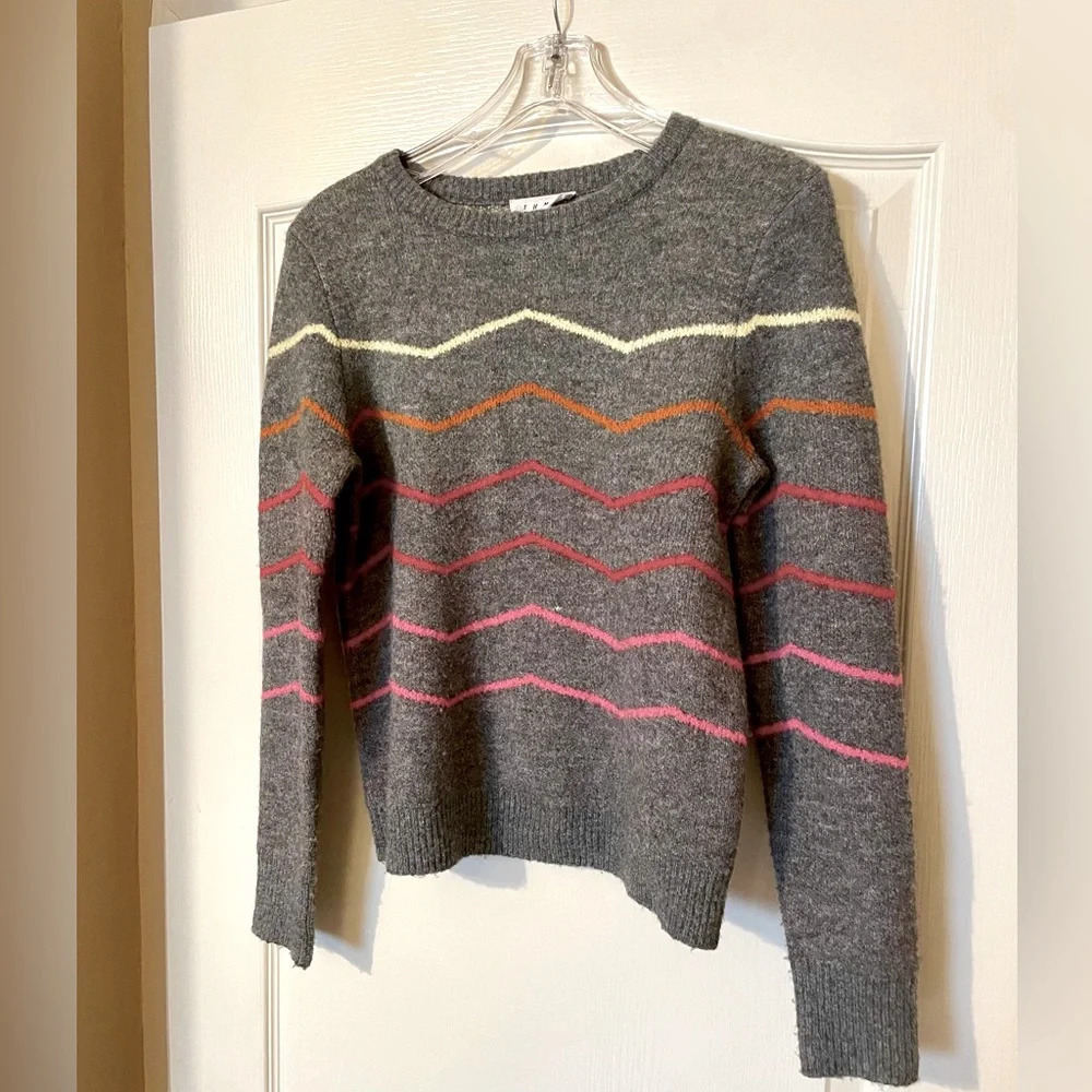 THML Anthropologie Gray Multicolor Zig Zag Rainbow Sweater Size XS Oversized - Picture 2 of 6